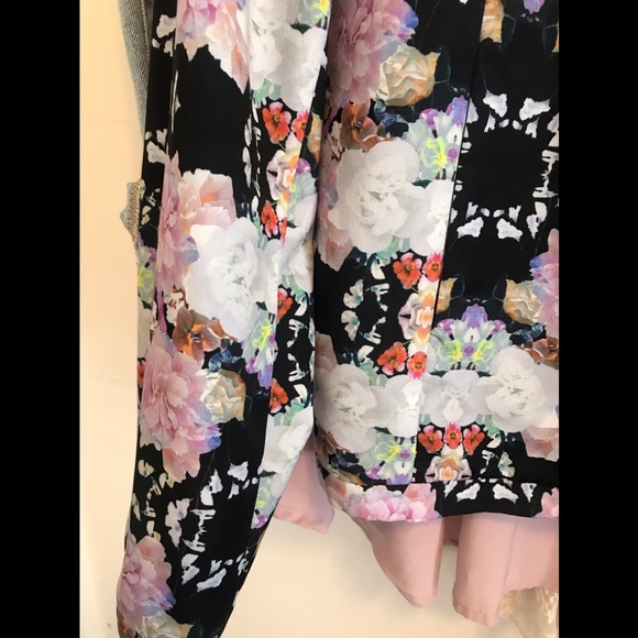 H&M Kaleidoscope Floral Bomber Jacket Size 4 - Picture 7 of 8